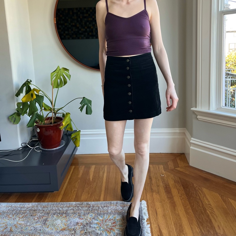 Aritzia Wilfred corduroy button-front miniskirt, black, size 4